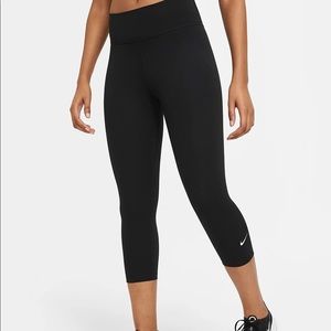 Nike One Women's Mid-Rise Capri Leggings